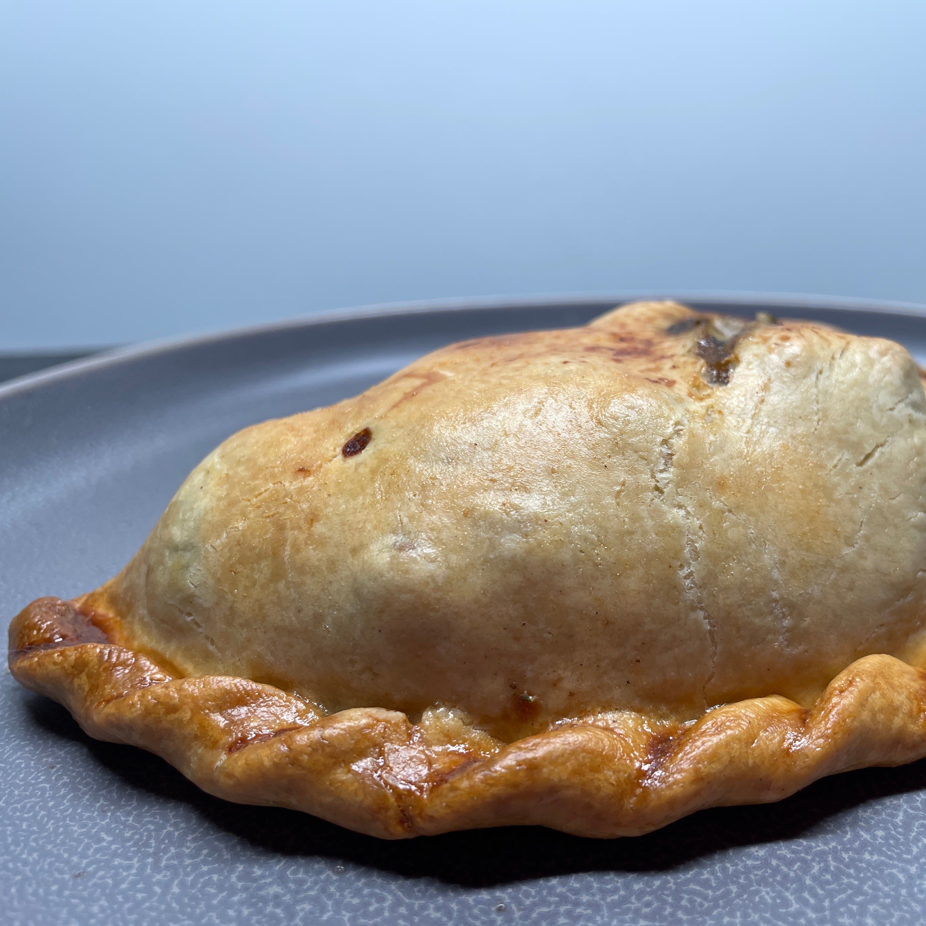 Steak & Guinness Pasty 9oz (1/2lb Ship Weight)