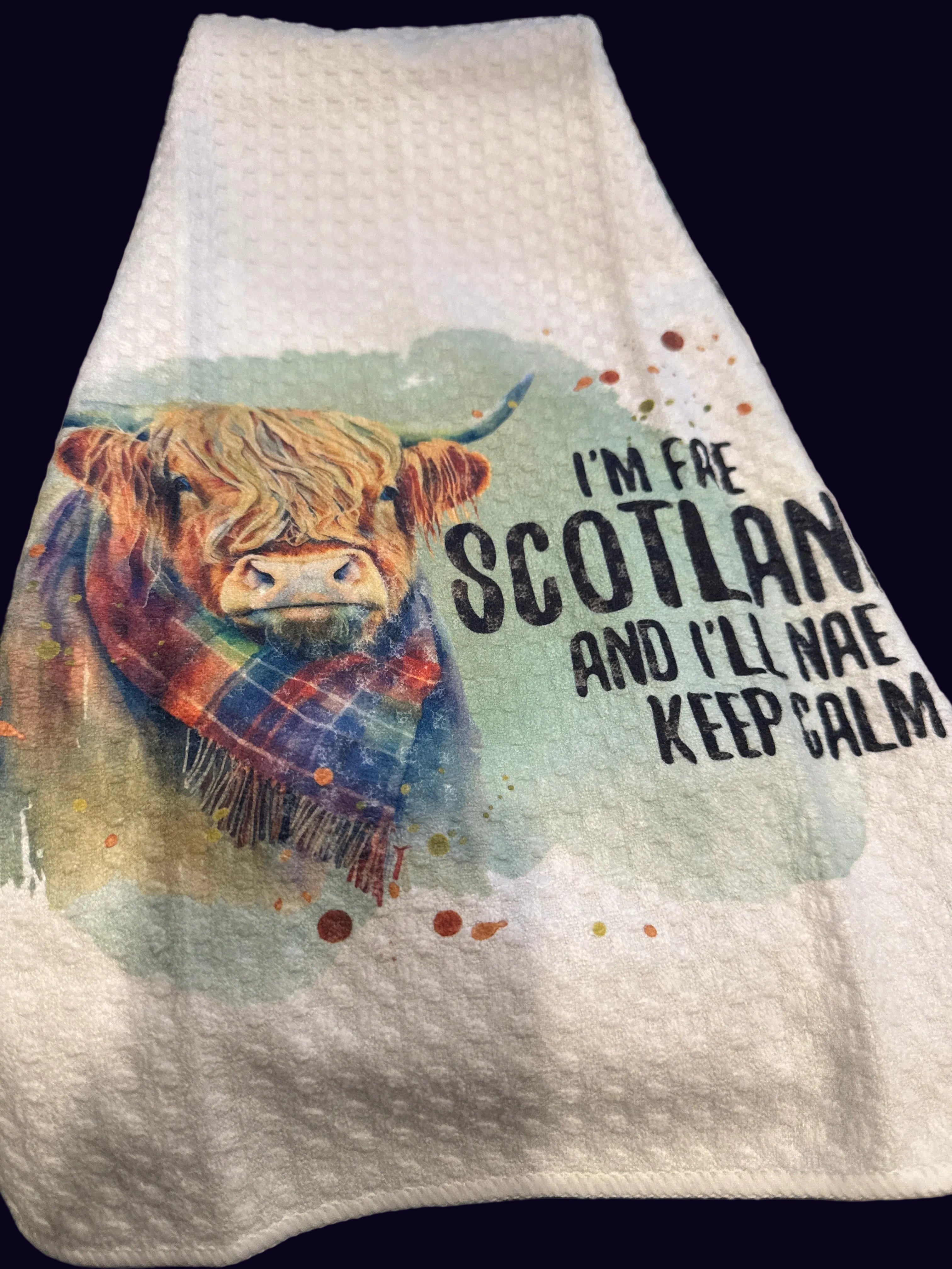 Tea Towel Handmade Design - Highland Cow with Message (I’m Fae Scotland) 15" x 27"