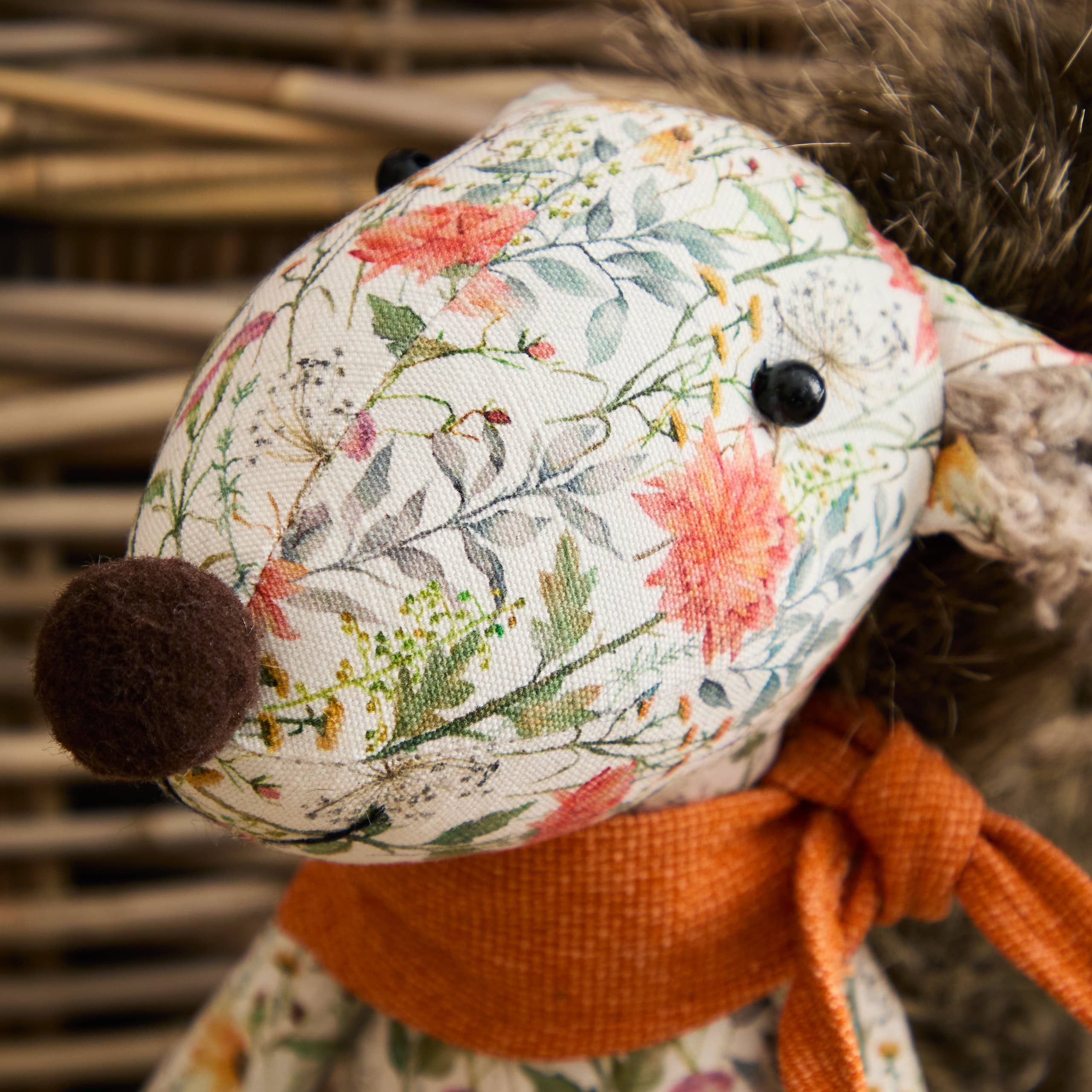 Door Stop - Squizmo Squirrel. Multicolour - Size 13.4" x 10" x 6"