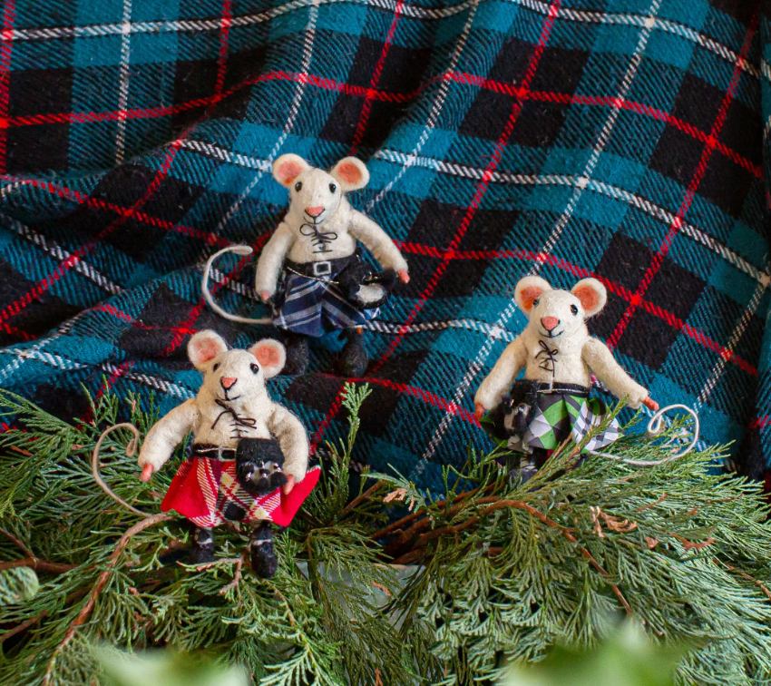 Felt Mouse - Scottish Kilted Mouse: Green Kilt