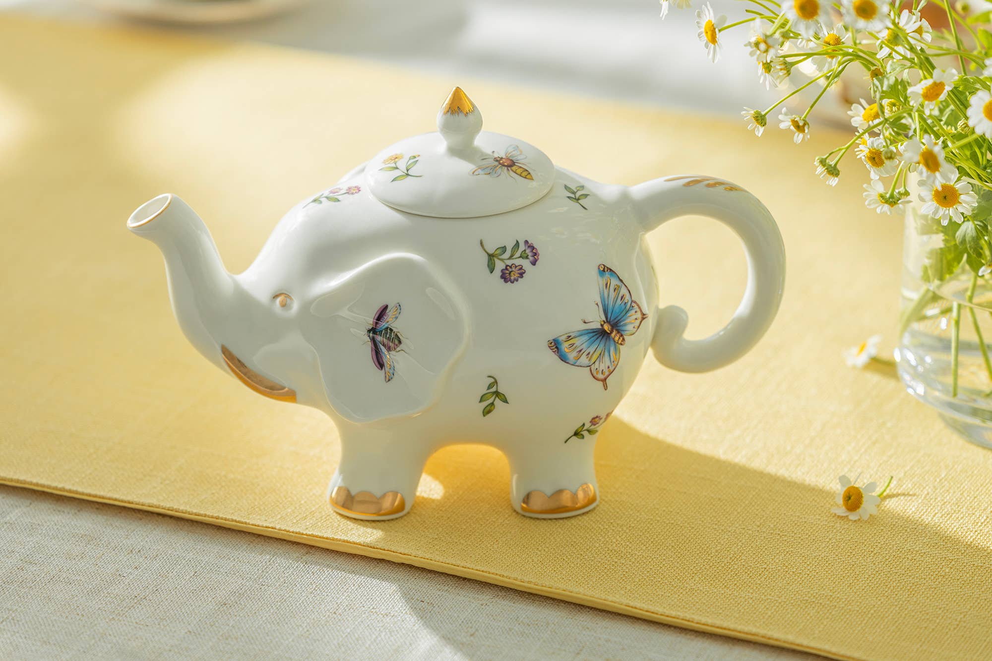 Teapot - Summer Garden. Elephant 32oz Fine Porcelain